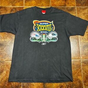 Reebok 2004 Super Bowl XXXVIII Tee Patriots Panthers